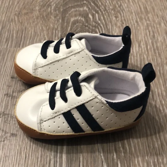 New without tags infant shoes size 0-3 months - Picture 4 of 6